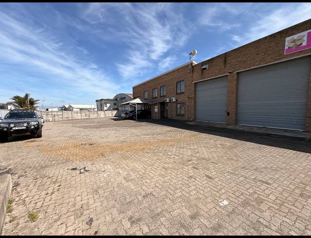 660M² WAREHOUSE TO LET IN PAROW INDUSTRIAL